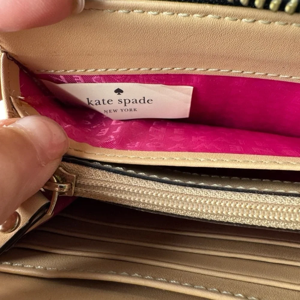 Kate Spade WLRU1779 Wellesley Layton  Black Textured Wristlet Bag Zip Wallet